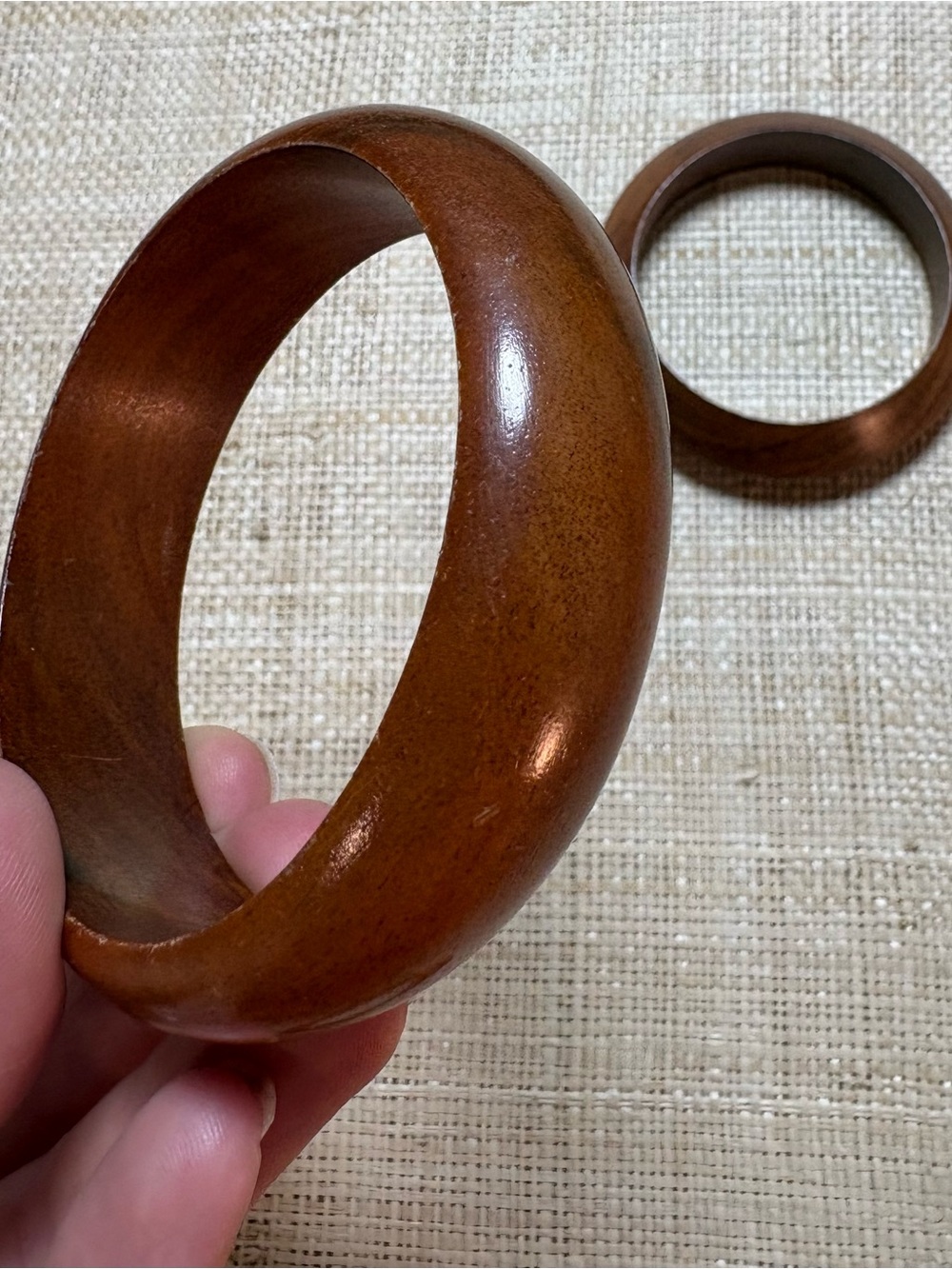 Vintage Carved Wooden Bangle Bracelet Set of 3 Brown Boho Statement Bangles - Picture 4 of 6